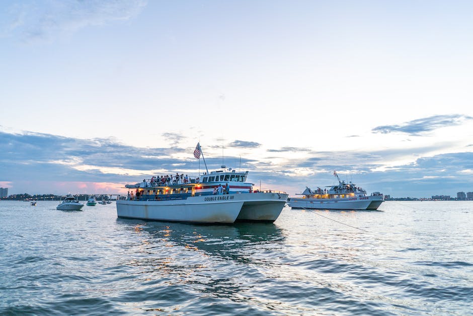 Schiffe mit Anker in Civitavecchia